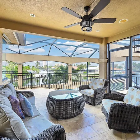 Villa 160 Copperfield Court
